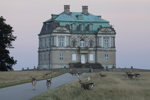 Copenhagen: Deer Park and Hermitage Palace Guided Walk