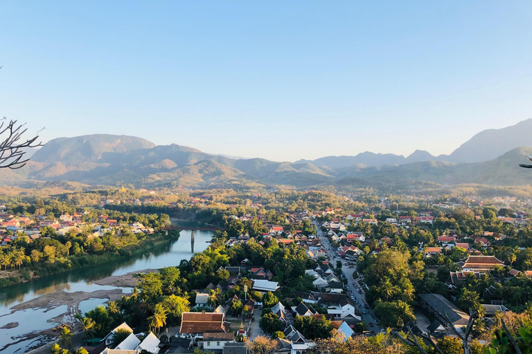 Train to Luang Prabang (One Day Transfer)
