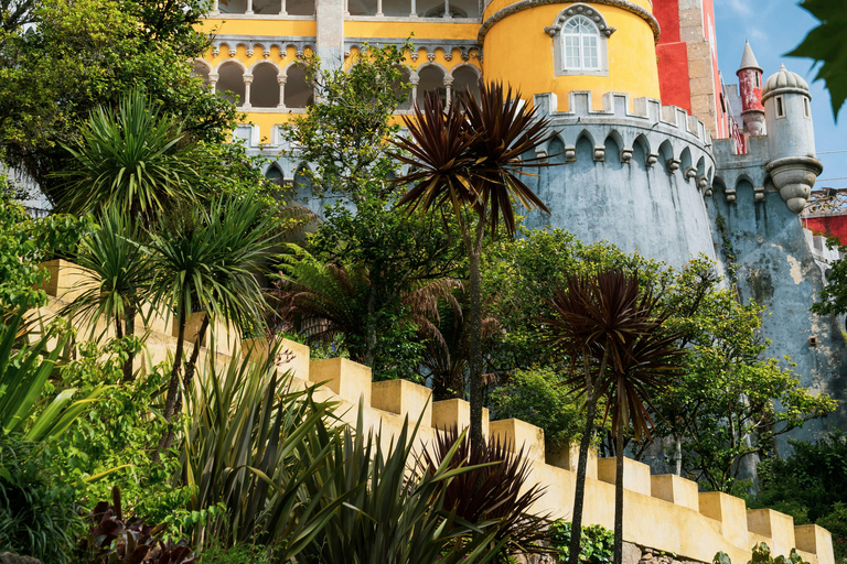 From Lisbon: Private Sintra, Peña palace & Regaleira Tour. Exclusive Private Tour Experience