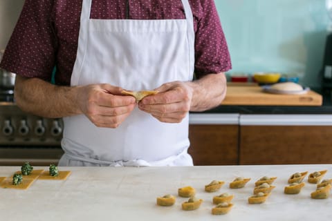 Portland: Pasta Making Cooking Class at a Local Brewery