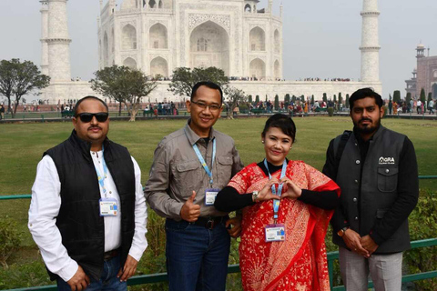 A partir de Deli: Excursão guiada com tudo incluído ao Taj Mahal ao nascer do solDe Deli: Excursão ao Taj Mahal com guia exclusivo