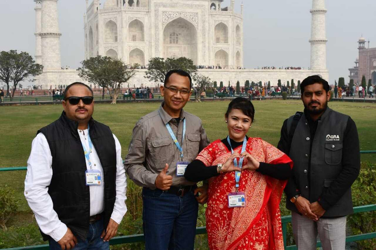 A partir de Deli: Excursão guiada com tudo incluído ao Taj Mahal ao nascer do solDe Deli: Excursão ao Taj Mahal com guia exclusivo