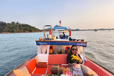 Phuket: 3 Island Private Longtail Boat Tour with Snorkeling