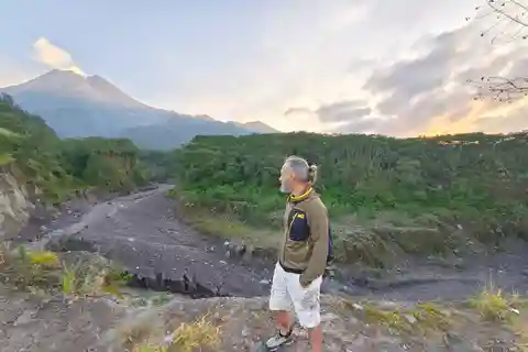 Yogyakarta : Borobudur (subir no templo) e nascer do sol no Monte Merapi