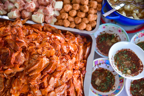 Ayutthaya : Street Food Tour with Hotel Pickup and Guide