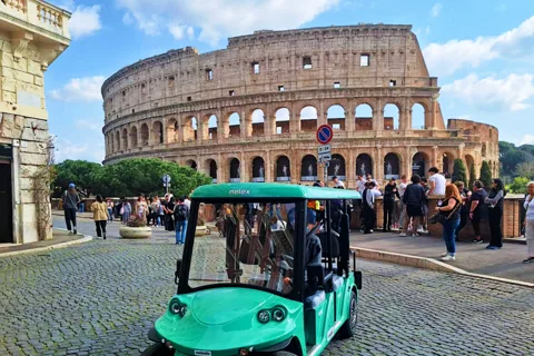 Rom: Guidad tur till Colosseum Guidad stadsvandring i Colosseum & Golf Cart City Tour med Pasta