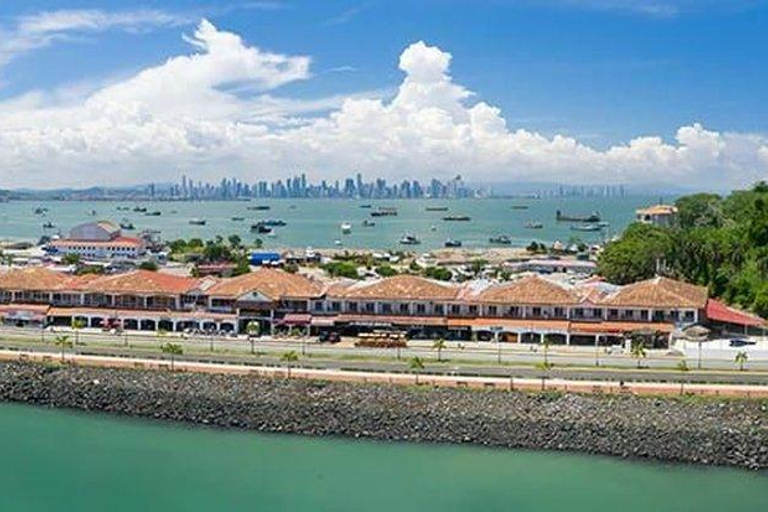 Panama City: Small-Group Canal & Skyline Tour
