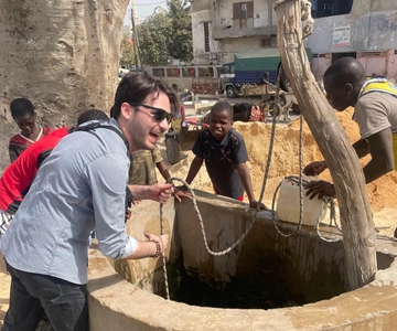 Dakar: private tour "move, eat, act like a local"