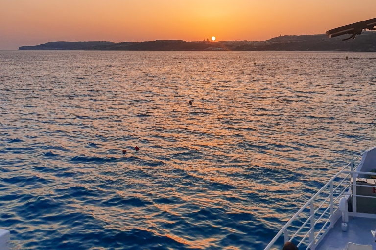 Malte : coisière au coucher du soleil vers le lagon bleu