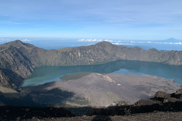 Mount Rinjani Trekking 3D/2N to the Peak Lake, & Hot Springs