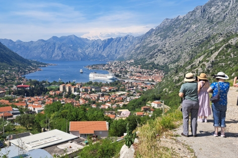 Montenegro: Perast & Kotor - Tagestour ab DubrovnikMontenegro: Perast & Kotor - Tagesausflug von Dubrovnik