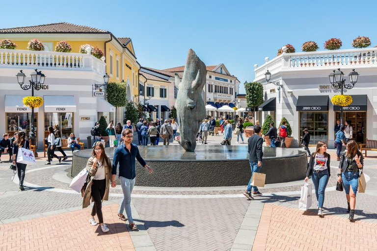 McArthurGlen Serravalle Designer Outlet: Traslado de MilãoPasse de compras fácil: Milão Piazza IV Novembre às 10:00 AM