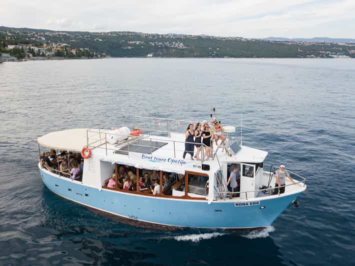 Retro Boat Party