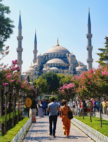 Istanbul: Blue Mosque, Hagia Sofia & Topkapi Palace Day Tour