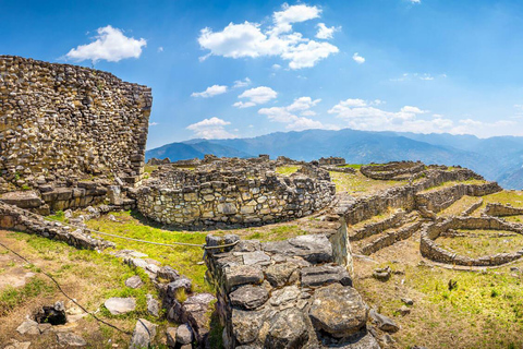 Vanuit Chachapoyas: Kuelap Fort en kabelbaan tour