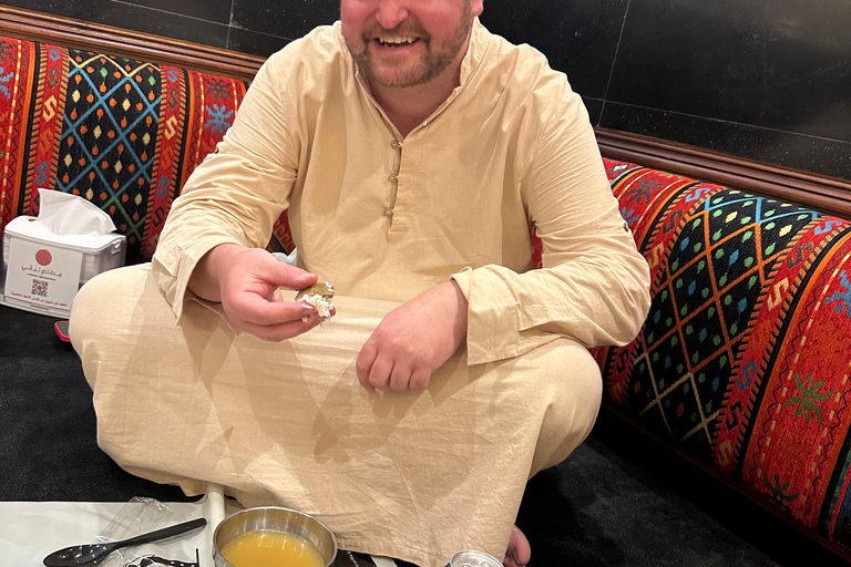 Jeddah: Caminhada na Montanha da Lua e Yoga ao Pôr do Sol