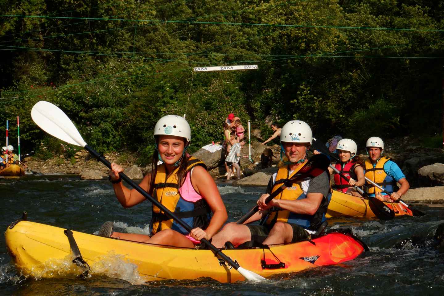 RIVING DOWN THE BIDASOA RIVER IN KAYAK OR SUP in Gipuzkoa