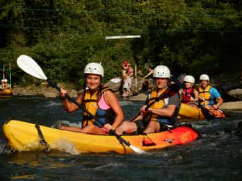 RIVING DOWN THE BIDASOA RIVER IN KAYAK OR SUP in Gipuzkoa