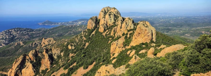 Saint Raphaël : guided hike in the Esterel with tasting experience