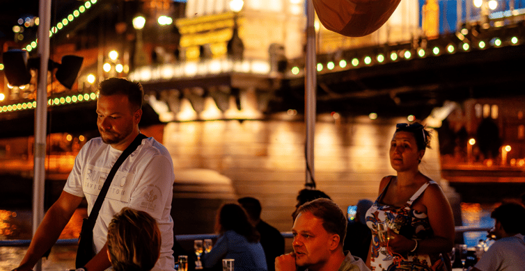 Budapest: Unlimited Prosecco, Beer and Aperol Spritz Cruise photo 17