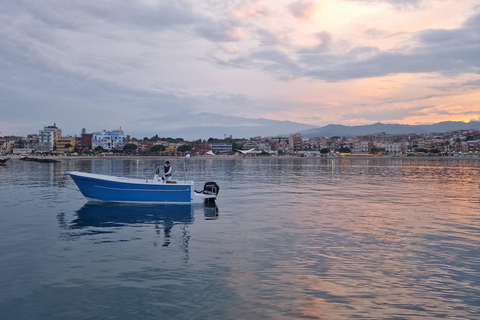 Taormina: Sunset Boat Tour with Aperitif