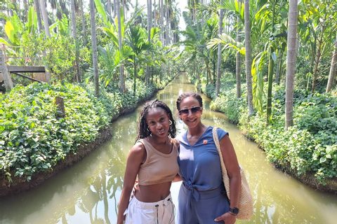 بانكوك: السوق العائم وسوق القطار، ومعبد التنين، والمقهى التايلاندي