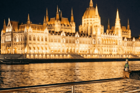 Budapest Evening Cruise with Unlimited Prosecco, Wine & Beer Budapest: Unlimited Wine, Beer, Prosecco & Soft Drink Cruise