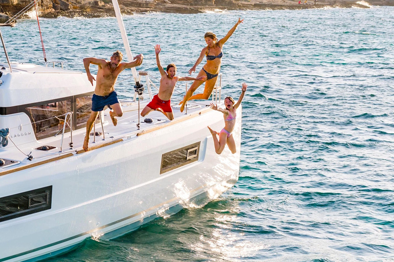 Héraklion : Croisière en catamaran sur l&#039;île de Dia pour les familles et les enfants