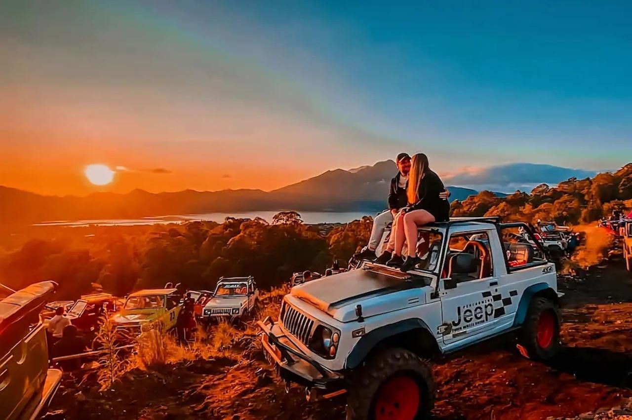 Bali/Batur: Jeep-Tour bei Sonnenaufgang & Paddeln am Batur-See