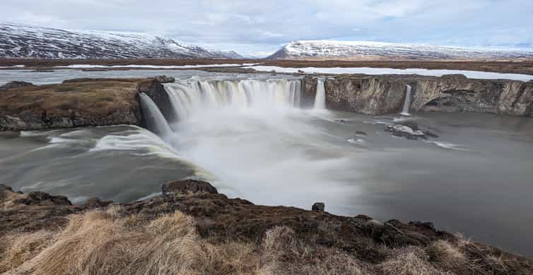 Akureyri: Goðafoss, Laufas i wycieczka po świątecznym domu