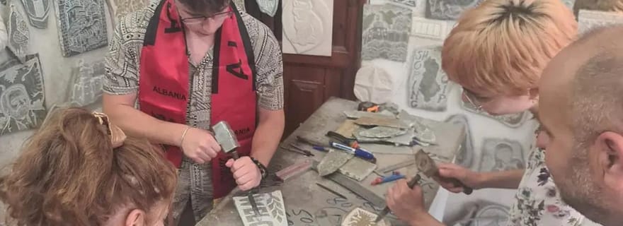 Créez votre propre souvenir éternel à Gjirokastra.