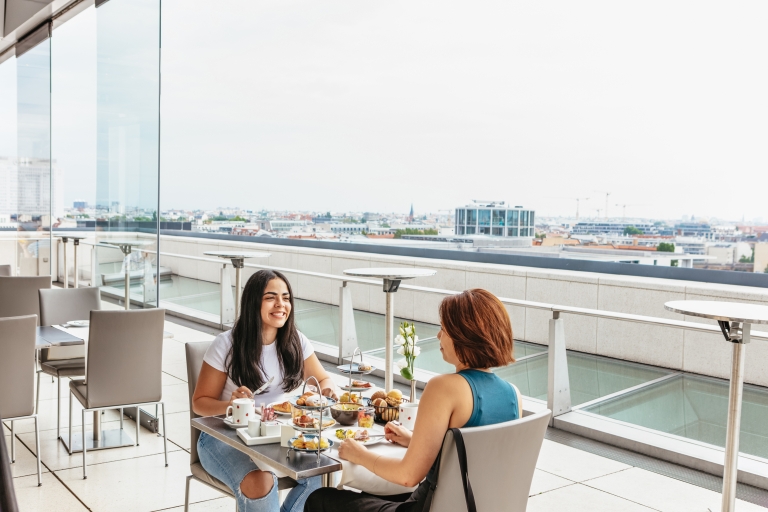 Berlijn: ontbijt op het dak bij Käfer in de Reichstagkoepel