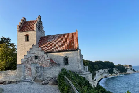Passeio pelo património aos locais classificados pela UNESCO Stevn Klint e Vikingborg Fort.