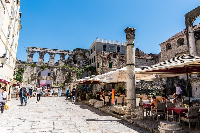 Diocletian&#039;s Palace and Old Town Small Group Walking Tour