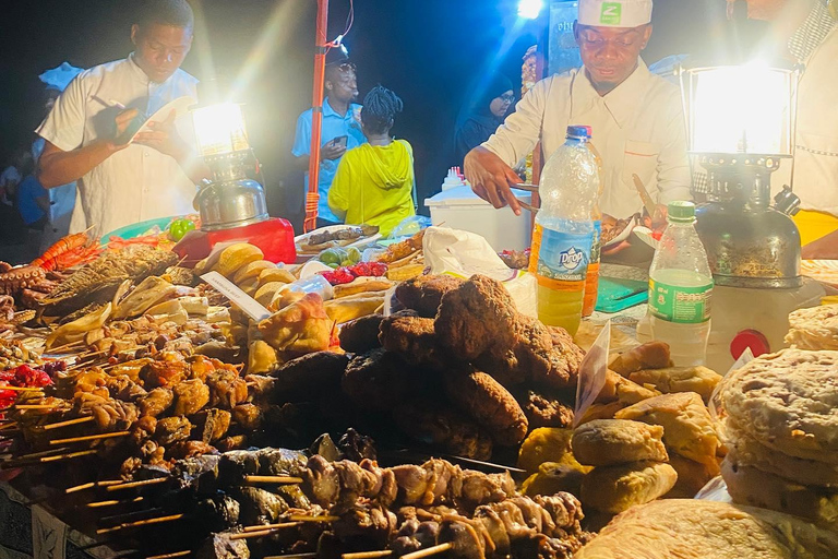 ZANZIBAR: STONE TOWN TOWN AND NIGHT MARKET