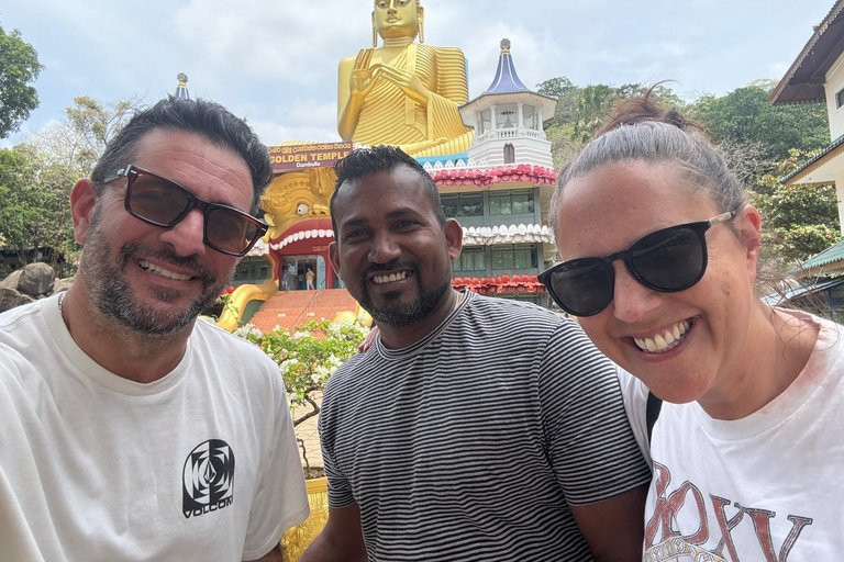 Kandy: Sigiriya Rock Fortress & Dambulla Cave Temple Tour