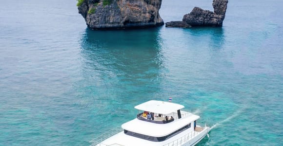 Krabi: Luxury Sunset Cruise to 4 Islands by Power Catamaran