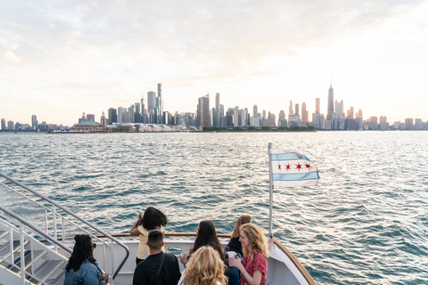 Chicago: Crucero panorámico de 1,5 horas por el lago al atardecer