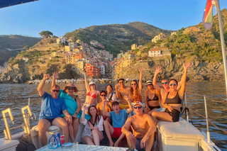 Cinque Terre: Sunset Boat Tour on Traditional Ligurian Gozzo