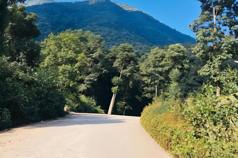 Champadevi: Hiking Tour with Kirtipur, Newari Lunch & Spa