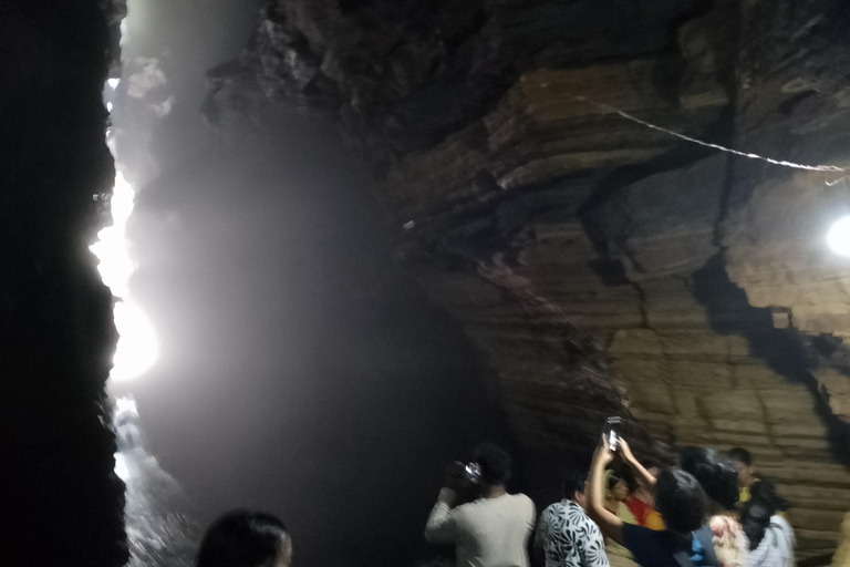 From Kathmandu: 8-Day Honeymoon Tour with Chitwan & Pokhara