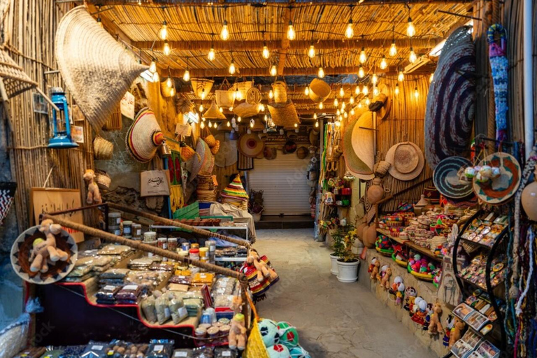 Full-Day Tour: Nizwa Fort, Barkat Al Mouz &amp; Jebel Akhdar