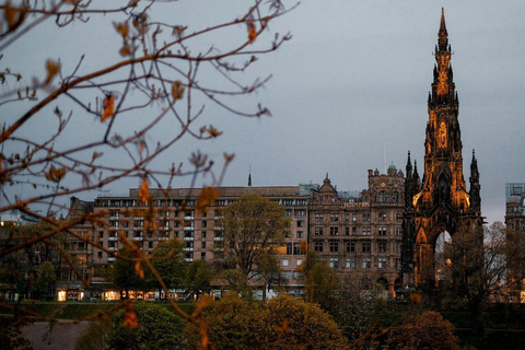 Best of Edinburgh Walking Tour-3 Hours, Small Group max 10 Edinburgh: Guided Walking Tour