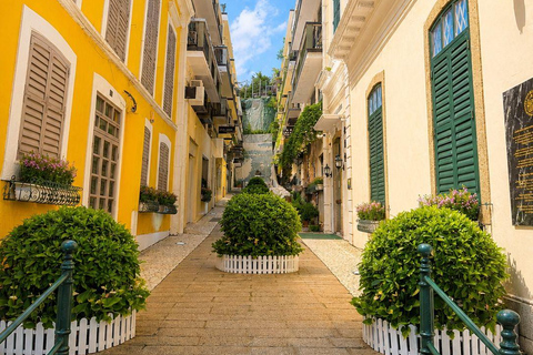 Macau: Guided Heritage & Local Flavors Walking Tour
