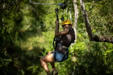 Oahu: Coral Crater Zipline and Offroad ATV Adventure