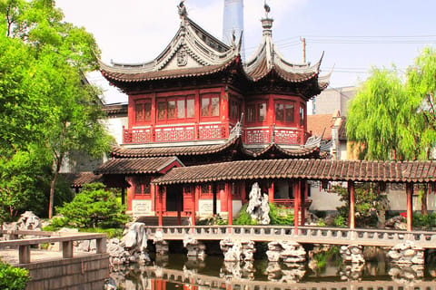 Shanghai: Yu Garden, Bund, & Jade Buddha Temple Tour