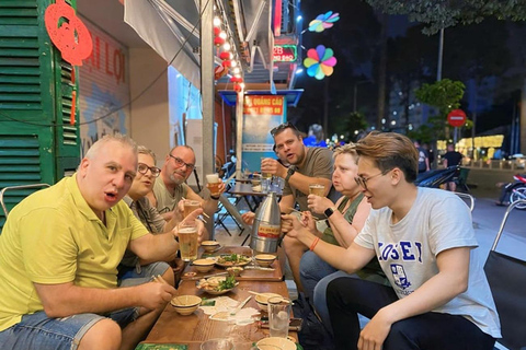 Ho Chi Minh Stad: Kroegentocht met drankjes en gids