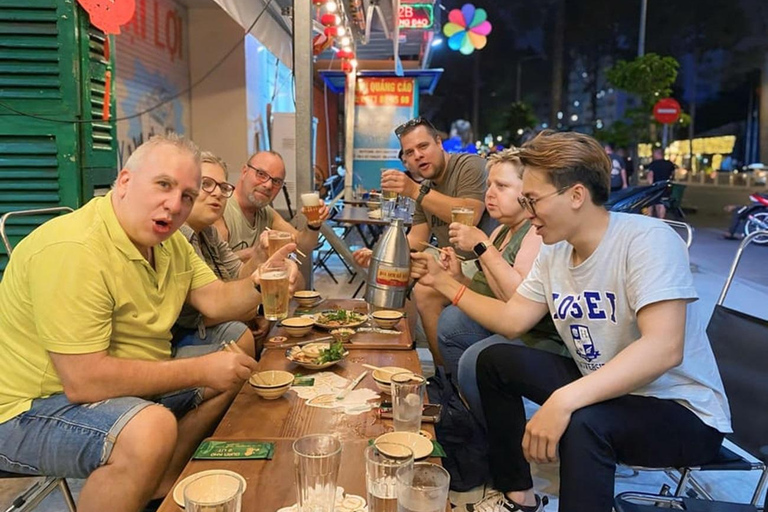 Ho Chi Minh Stad: Kroegentocht met drankjes en gids