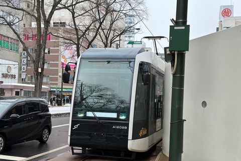 Sapporo: Susukino Night Tour with Karaoke and Games