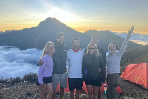 Sembalun/Senaru: 2 Day Mount Rinjani Summit Hiking Tour